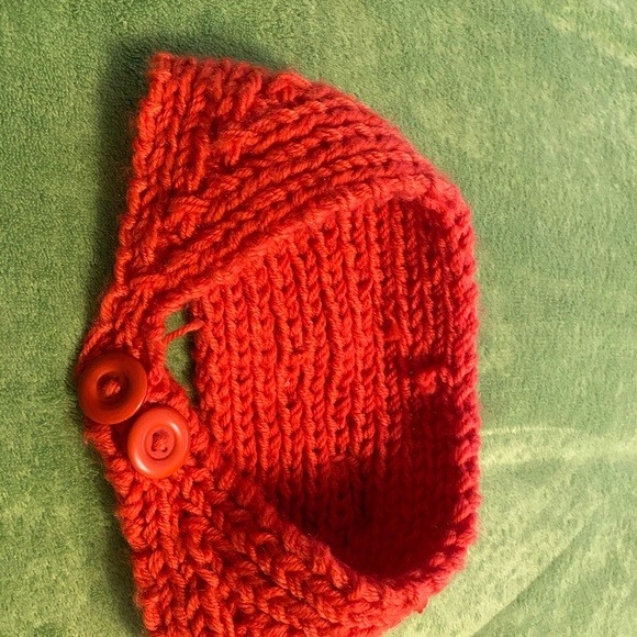 Handmade knit flower orange headband - Picture 3 of 4